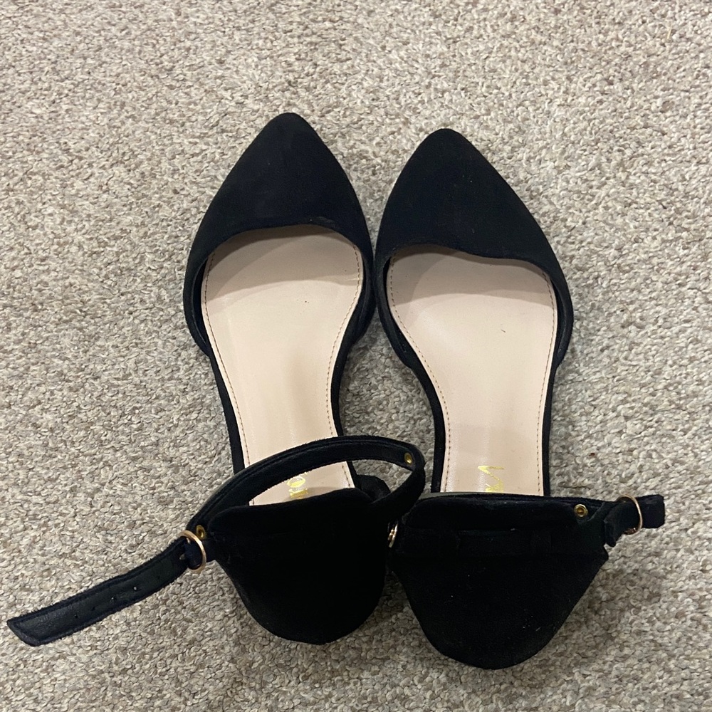 Black Pointed Heels